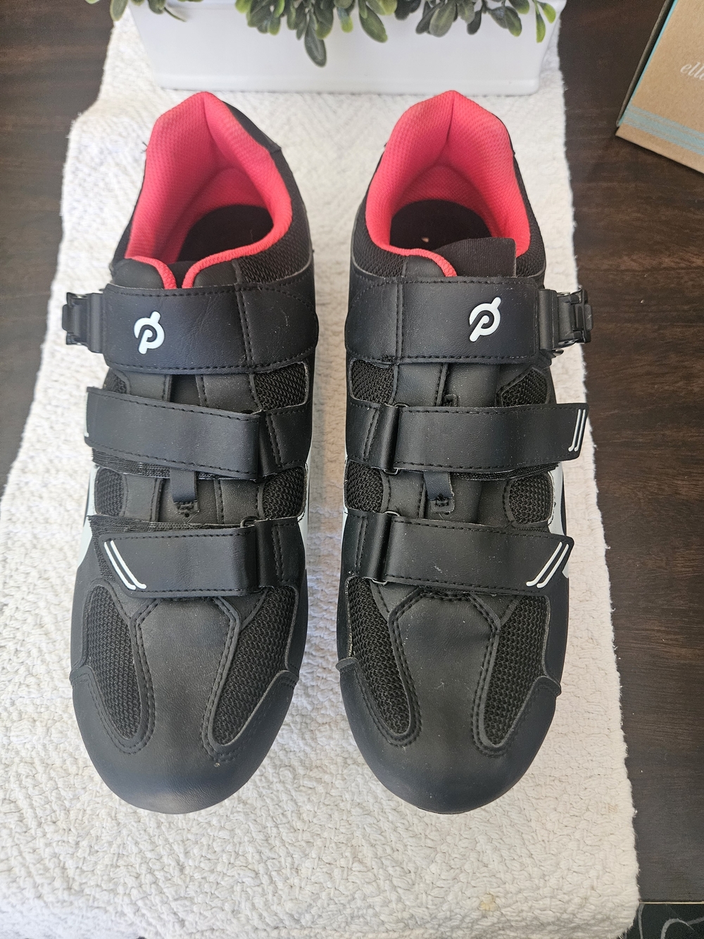 Peloton Men's Black and Red Cycling Shoes with Triple Straps EU 47 US 13